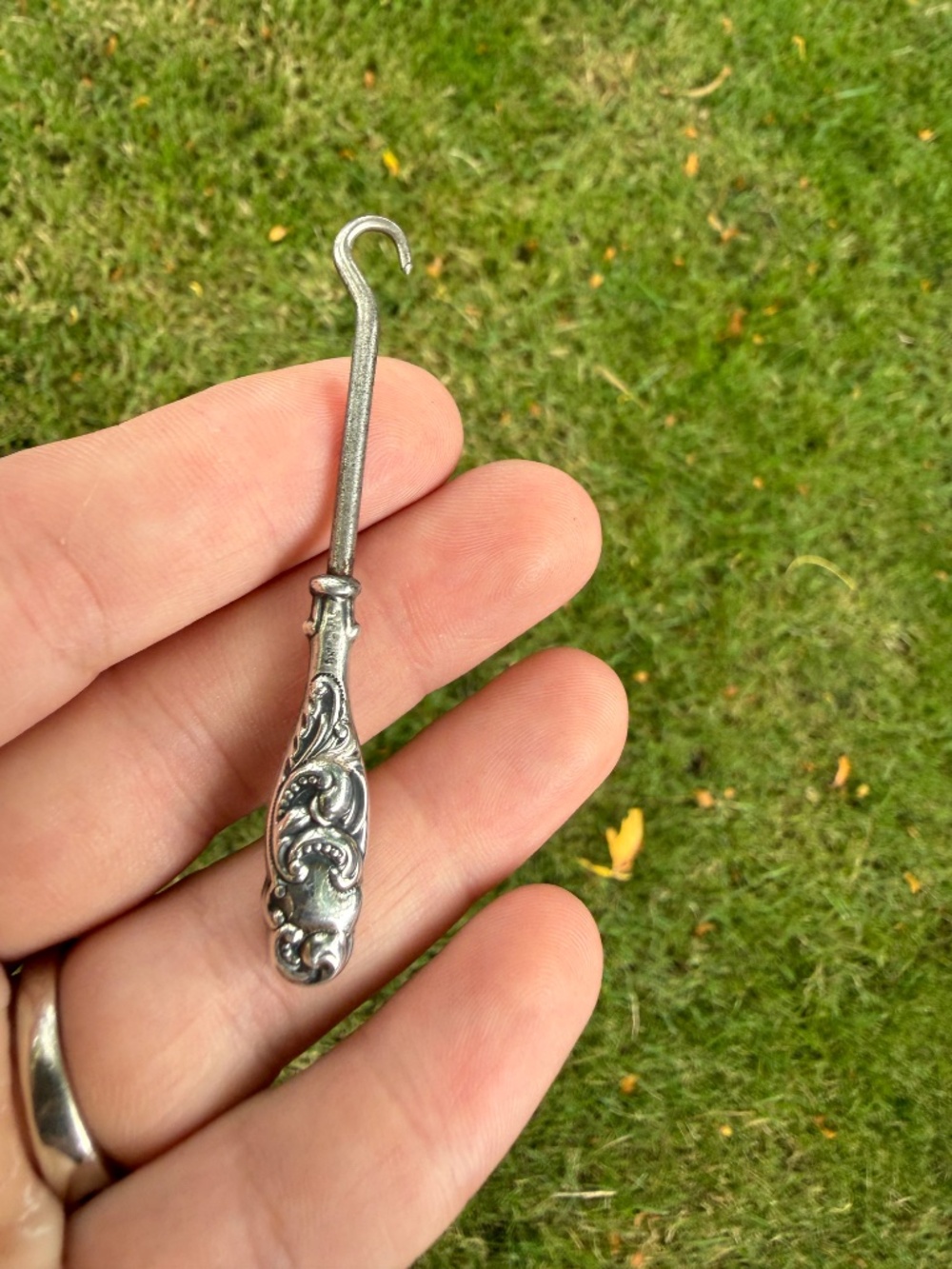 Antique Sterling Silver Art Nouveau Victorian Sewing Button Clothing Hook Ornate - Picture 3 of 10
